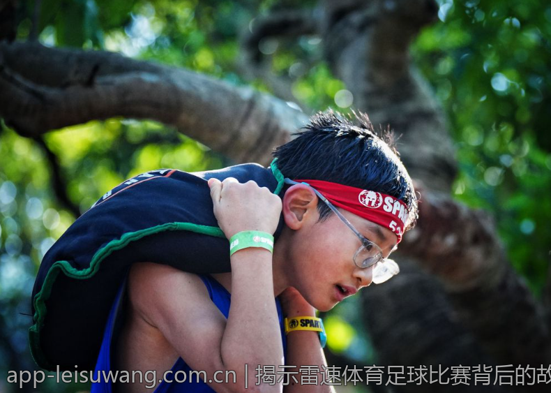 揭示雷速体育足球比赛背后的故事与价值